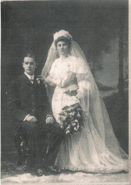 Carl & Emma Hooge, September 1905